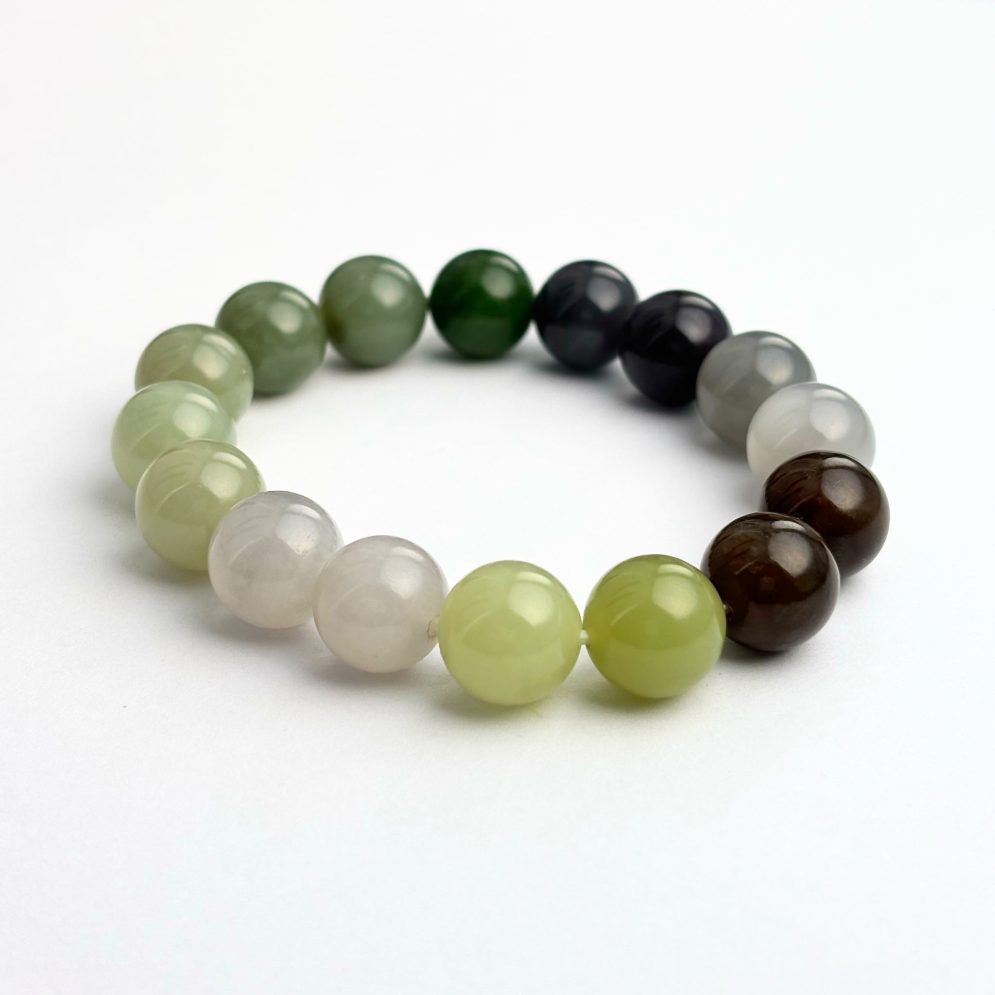 Hetian Jade gradient feng shui bracelet for harmony and prosperity – IrisFengShui Main image